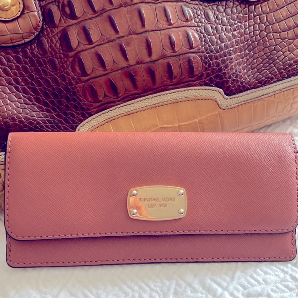 Michael Kors Saffiano Leather Kellen Wallet